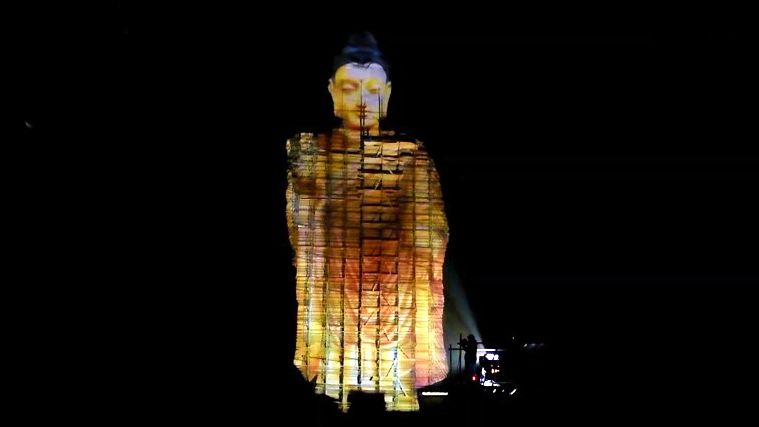 Video: Před 20 lety Tálibán zničil bámjánské Buddhy, jeden se zjevil ve 3D